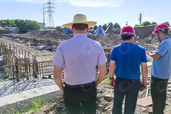 安徽巢湖碳酸鈣超細(xì)粉磨機新項目建設(shè)中